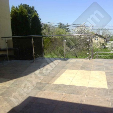 Иноксови парапети